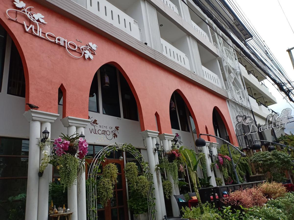 Vulcano Hotel Chiang Mai Buitenkant foto