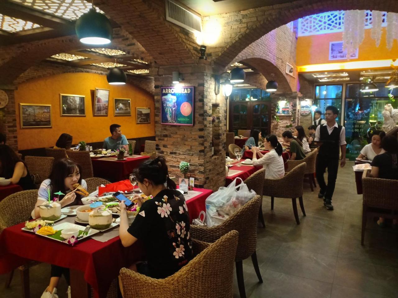 Vulcano Hotel Chiang Mai Buitenkant foto